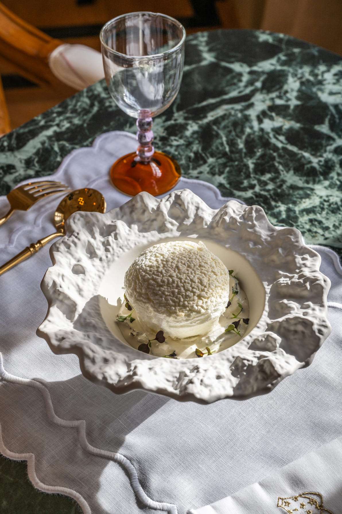 Verneuil la douce hotel